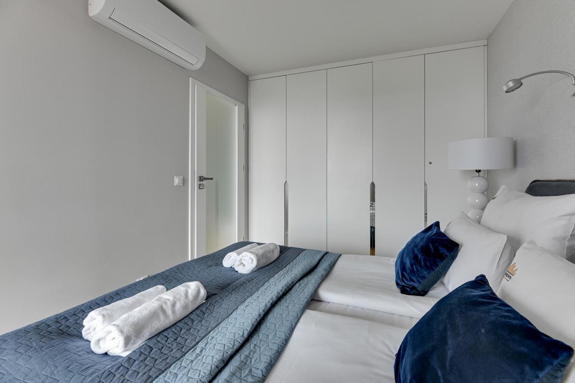Waterlane Island - Riverview Pool, Spa, Gym & Parking By Downtown Apartmán
