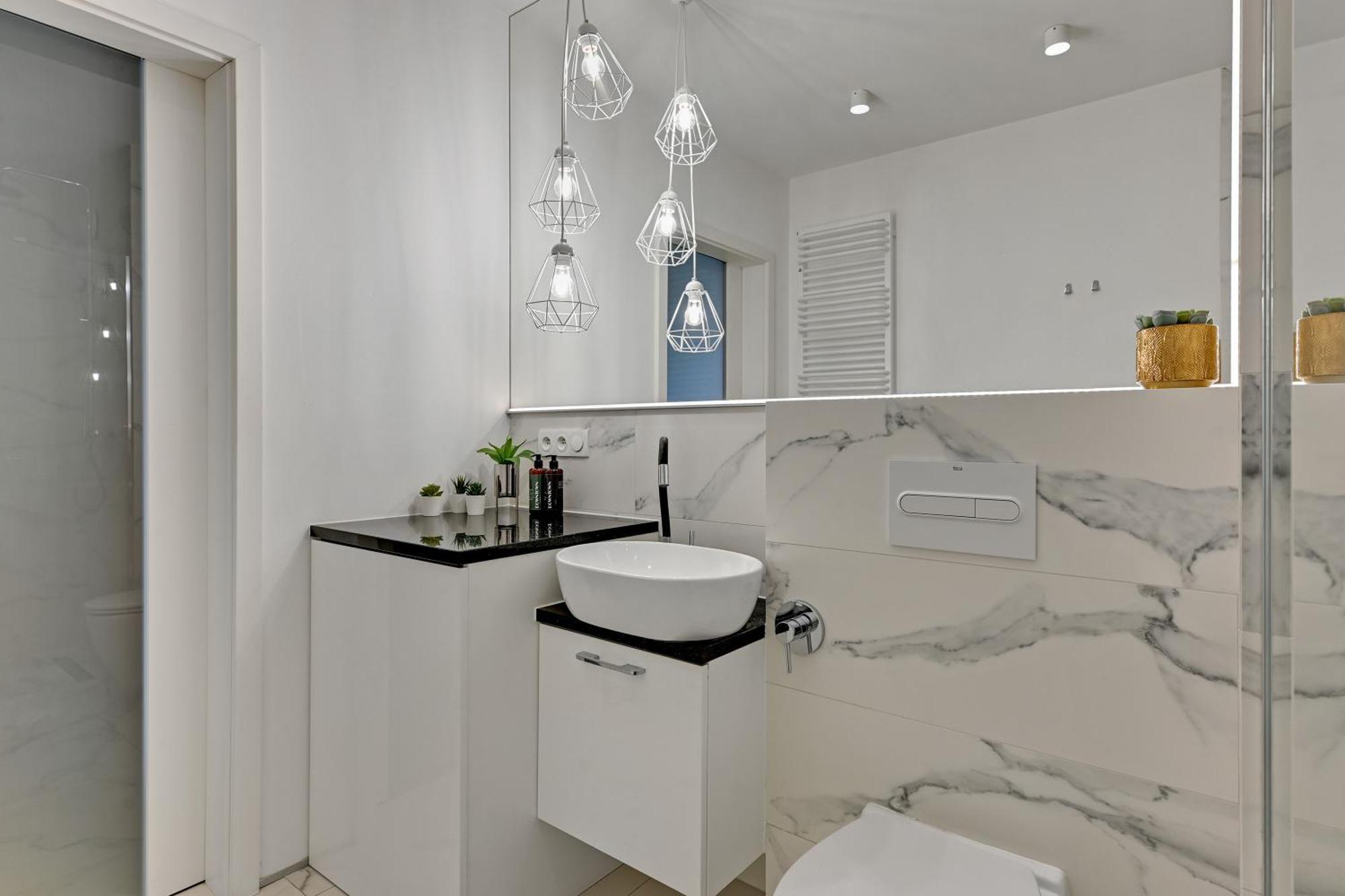 Waterlane Island - Riverview Pool, Spa, Gym & Parking By Downtown Apartmán