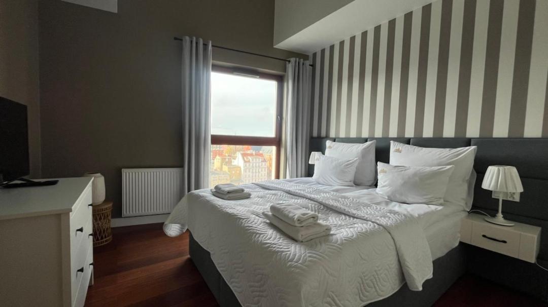 Waterlane Island - Riverview Pool, Spa, Gym & Parking By Downtown Apartmán