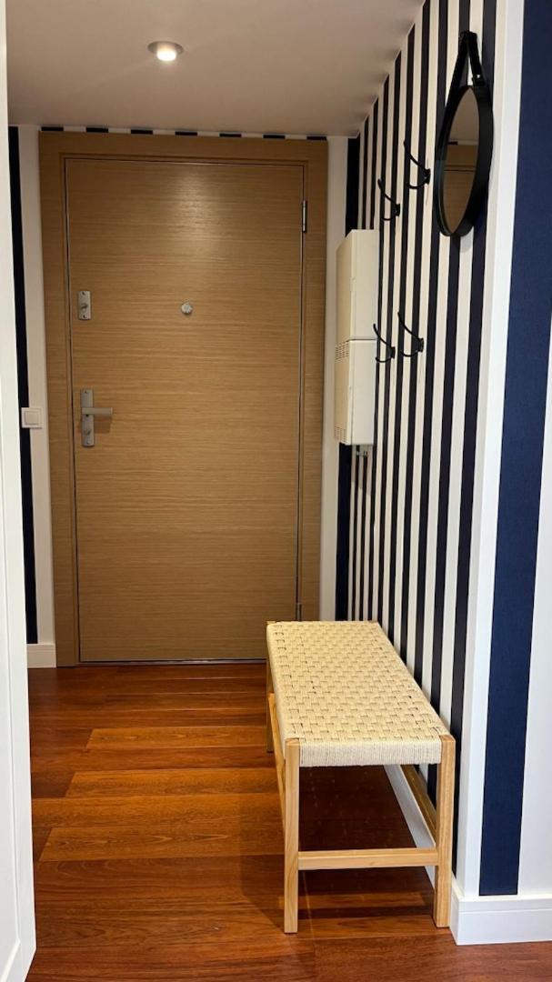 Waterlane Island - Riverview Pool, Spa, Gym & Parking By Downtown Gdansk