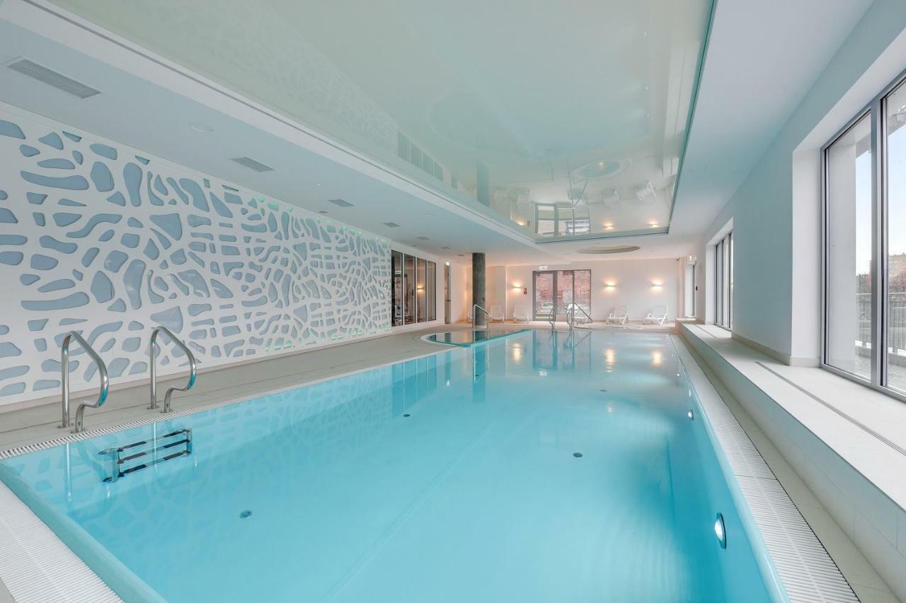 Apartmán Waterlane Island - Riverview Pool, Spa, Gym & Parking By Downtown